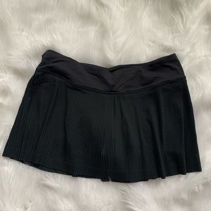 Lululemon - Black Pleated Tennis Skirt